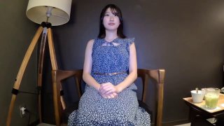 韵味熟女阿姨 被大肉棒无套输出 边操边打电话 稀毛鲍鱼超肥嫩